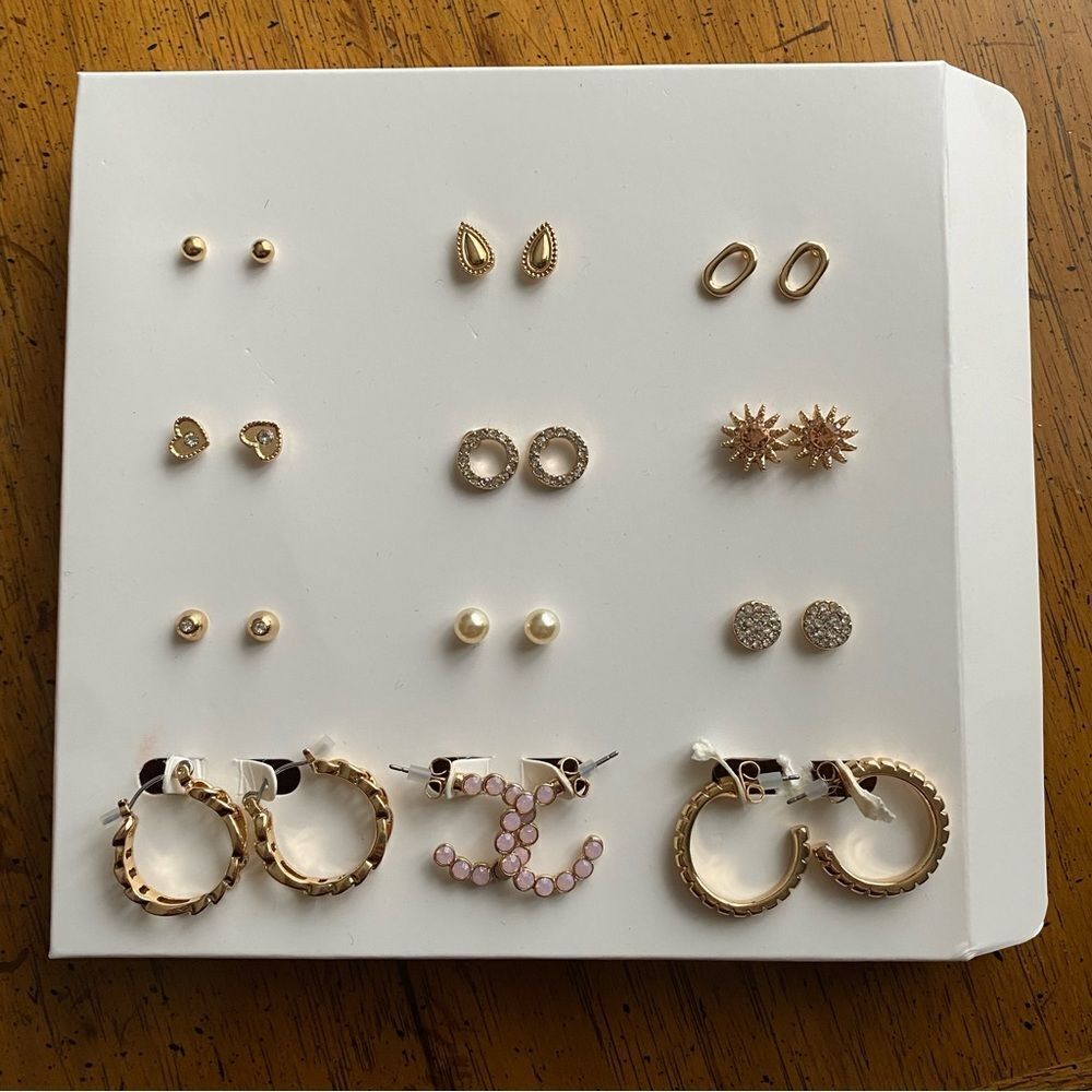 Earrings 12 Days of Bling Gold Studs Hoops Gift Set Casual Neutral Holiday - Picture 2 of 6